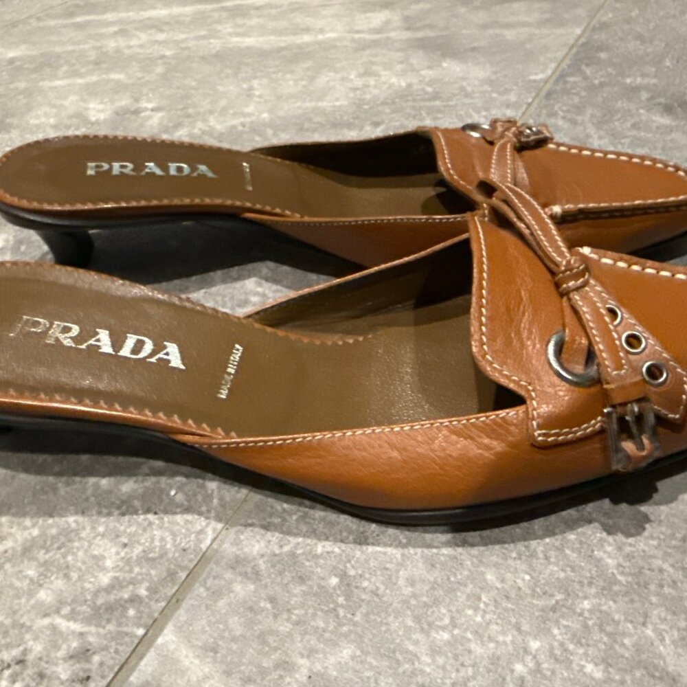 Prada Round Toe Slipper Women's  5.5 - Picture 2 of 7